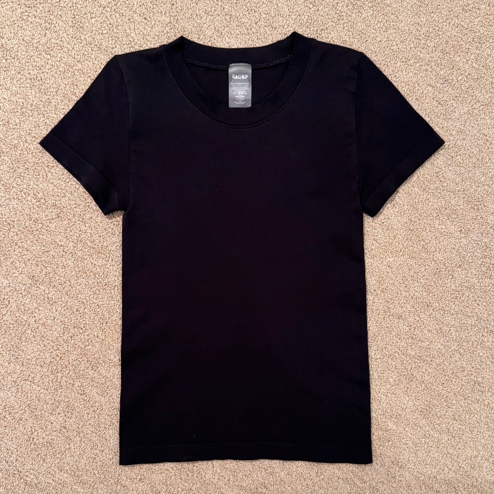 Aritzia Smooth Seamless Willow T-Shirt - Black